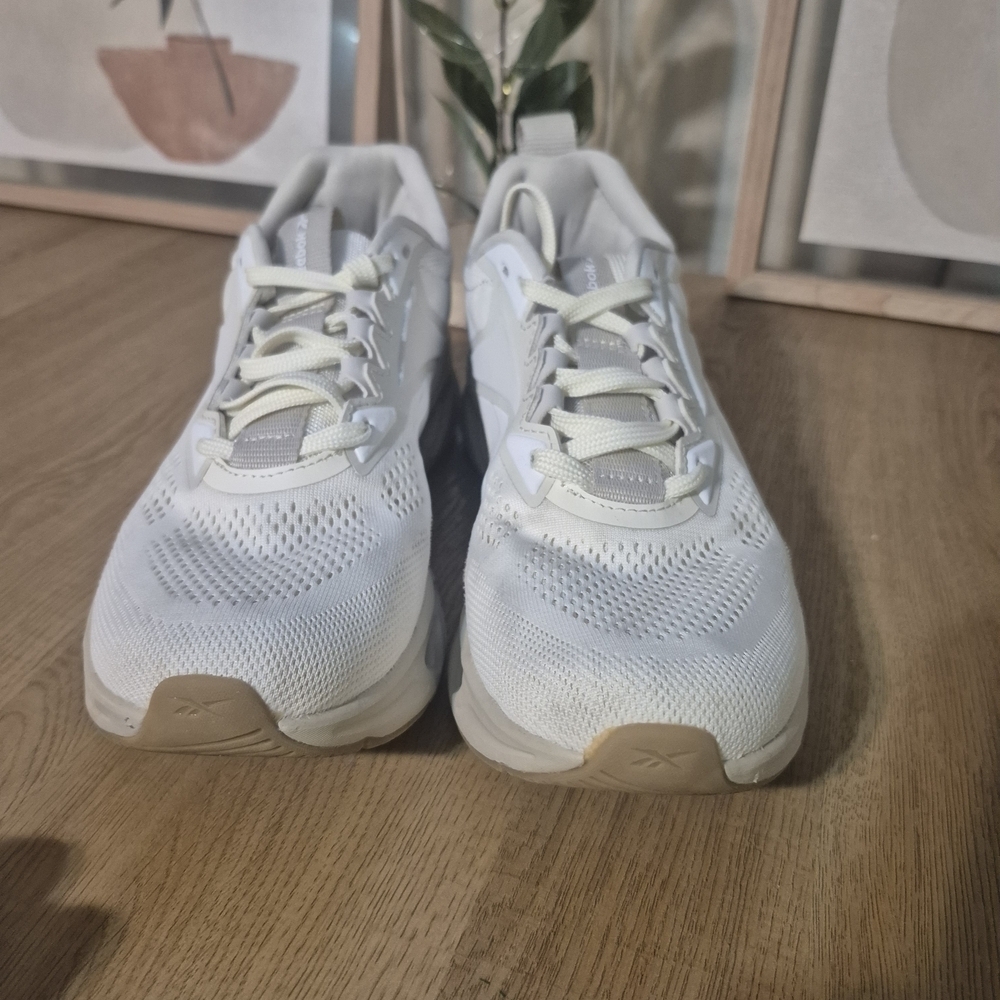 Reebok Women's Gray and White Athletic Shoes - Picture 6 of 7